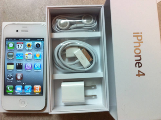 Apple iPhone 4s 62gb LOCKED to AT T BLACK by Apple 