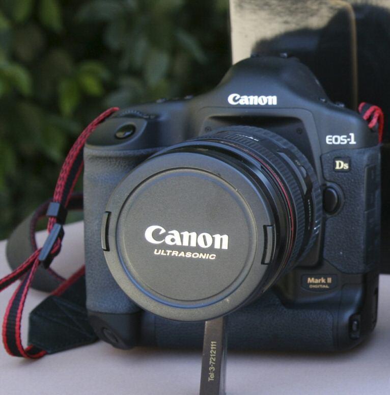 Selling New Nikon D3X Canon EOS-1Ds Canon EOS 5D Nikon D7000 large image 2