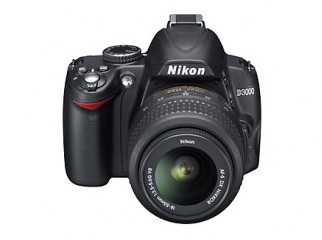 Nikon D 3000 Kit lens 18-55mm VR with UV filter