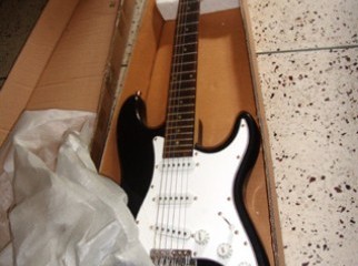 NEW YEAR OFFER Brand new chinese fender only 9 500