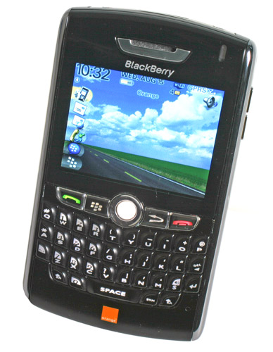 urgent sell blackberry 8820 coz i need money large image 0