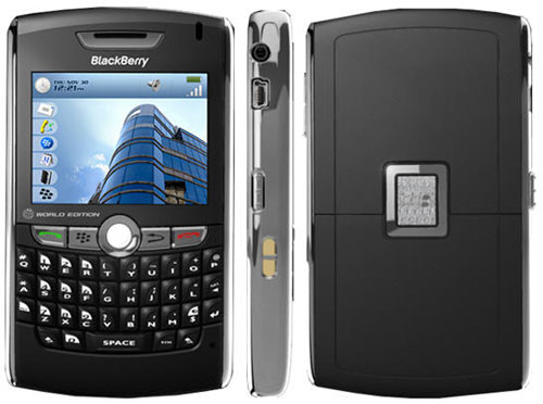 urgent sell blackberry 8820 coz i need money large image 1