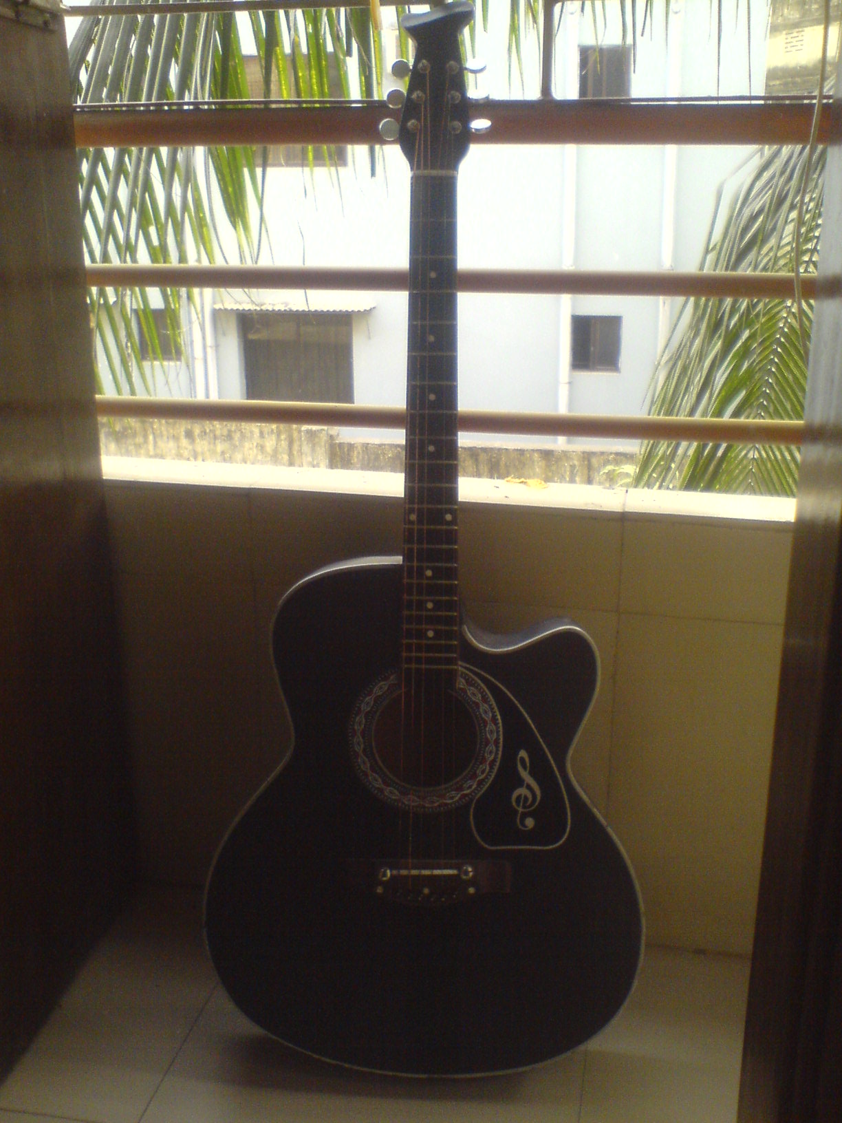 Classic Accoustic Guitar. large image 0