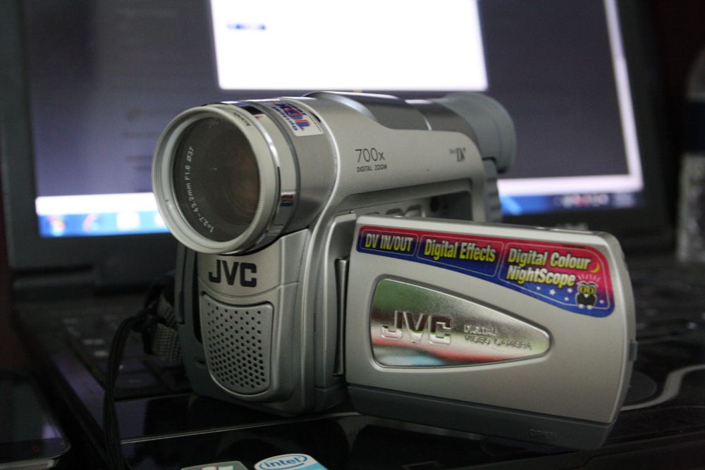 JVC camcorder Urgent sell large image 0