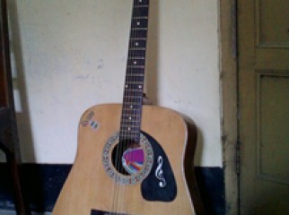 Givson jumbo acoustic guitar on sell