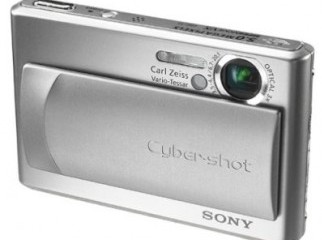 Sony Cybershot DSC-T1 5MP Digital Camera