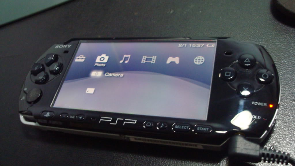 PSP 3002 Piano Black with 8 UMD n MOD urgent sell large image 0