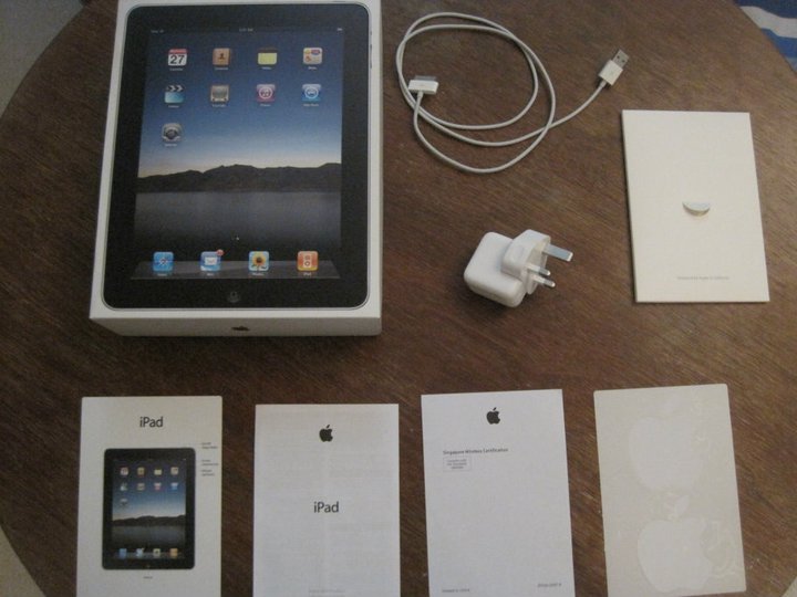 Apple iPad 1 16GB Wi-Fi large image 2