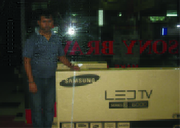 SAMSUNG PDP-8000 LED 3D 64INCH TV large image 1