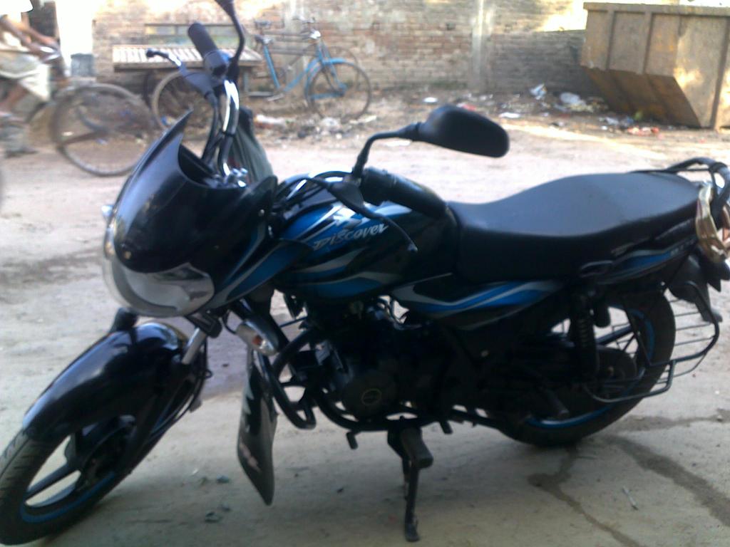 Urgent Bajaj Discover 100 cc bike sale large image 0