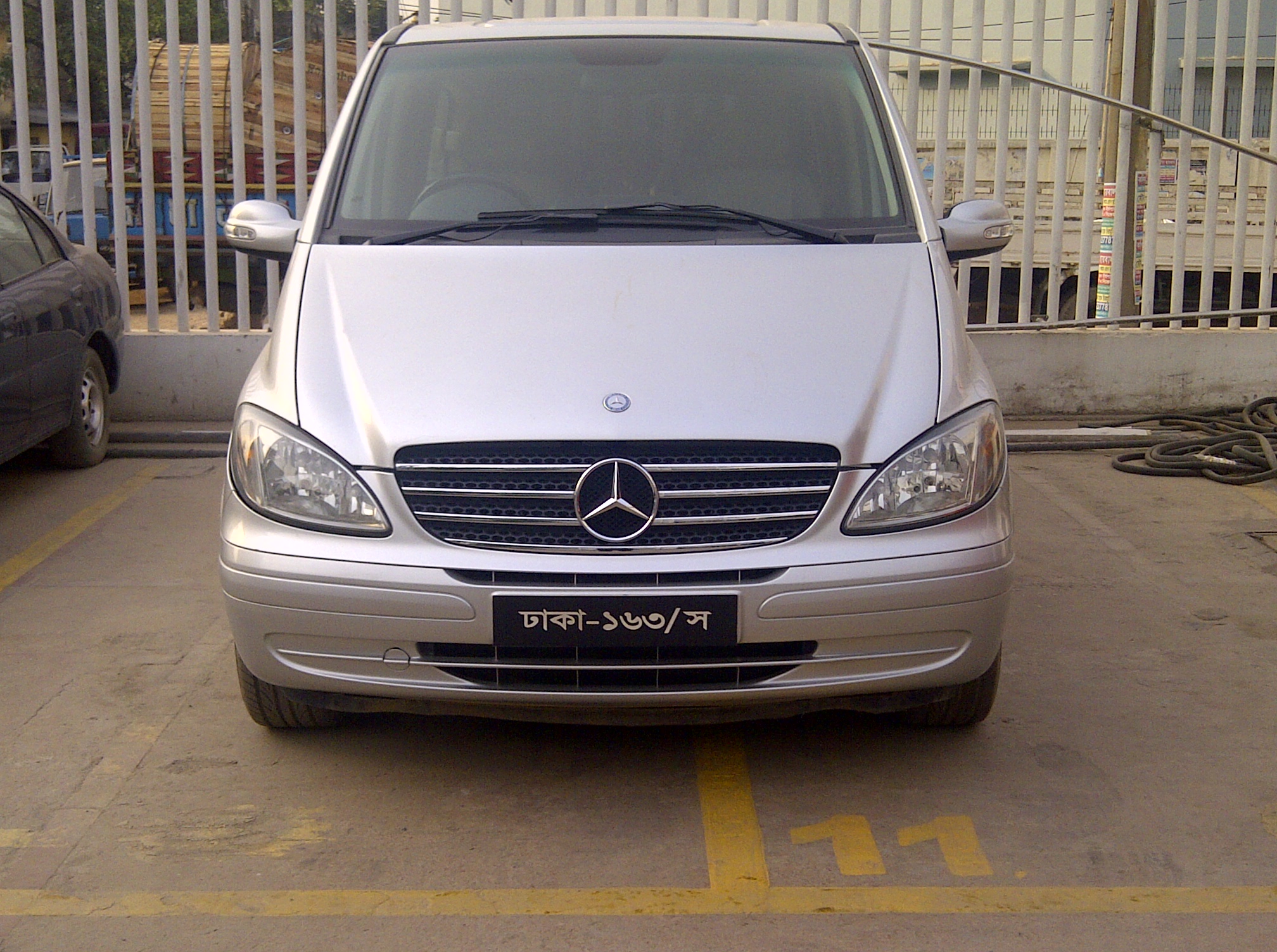 Unregistered Mercedes-Benz Viano MUST SEE large image 0