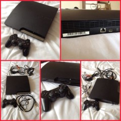 Playstation 3 250GB Slim 4.21 firmware.2 controllers 1 game