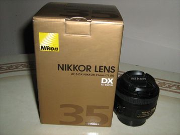 Nikon AF-S DX 35mm 1.8G Almost Brand New  large image 1