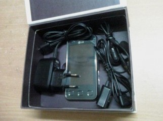 Almost NEW LG KC910 Renoir Black TOUCH 8MP only 7500 
