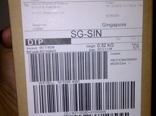 iPhone 5 16GB Black Intact in DHL Sealed Box 