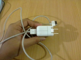 IPHONE IPOD IPAD Apple USB Power Adapter with USB cable