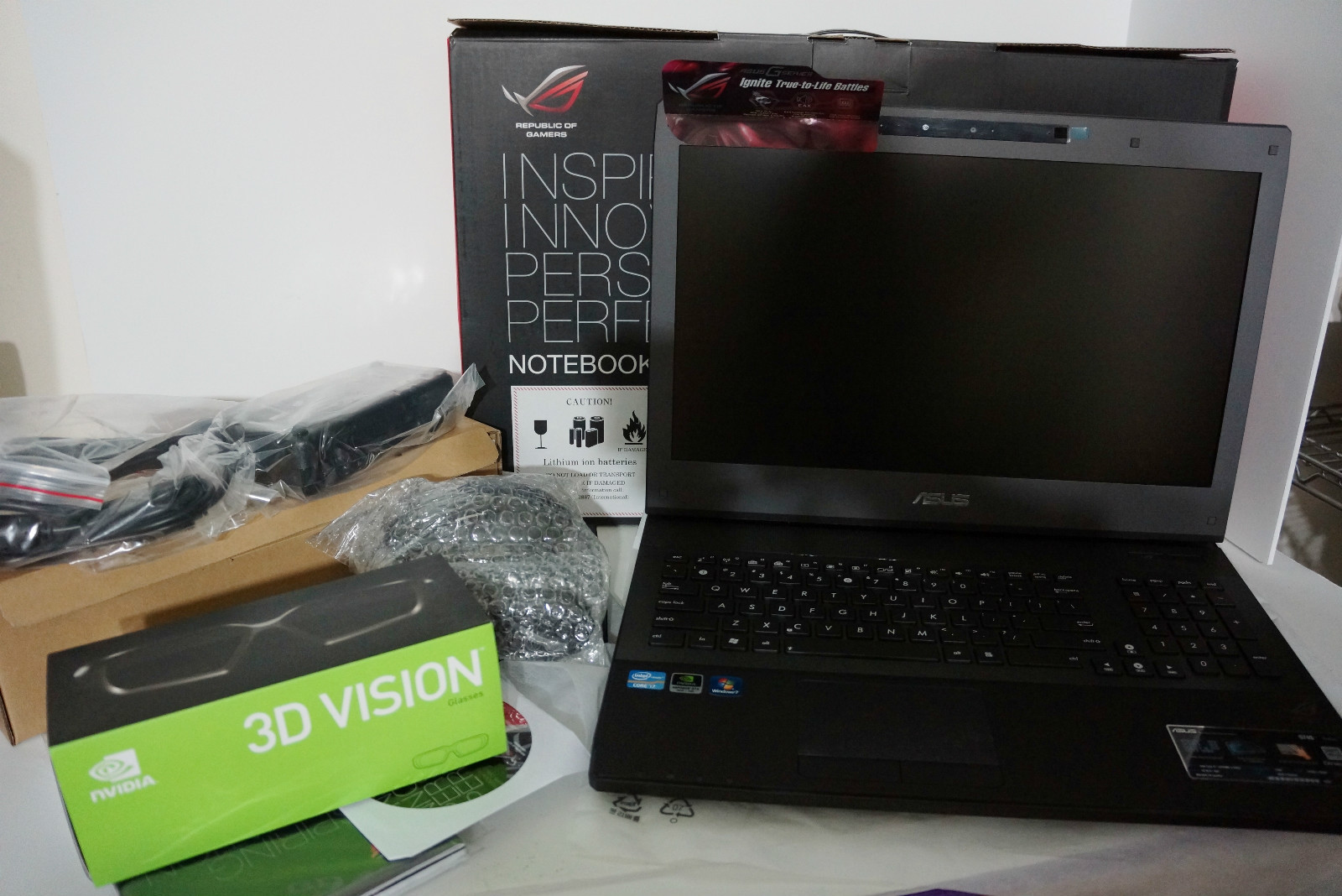 ASUS G74sx gaming laptop ROG Bagpack 3DVision glass large image 0