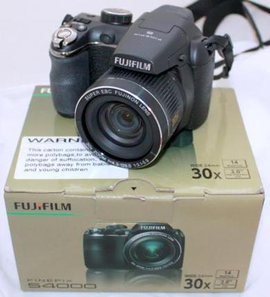 Fujifilm Finepix S4000 brand new boxed  large image 0