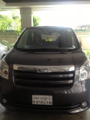 Toyota Noah 2008 model. Toyota Noah 2008 model.