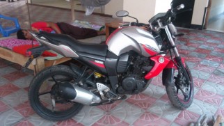 YAMAHA FZs 2010 Model