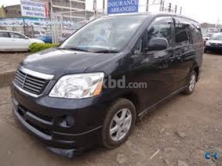 Noah X sun roof Black color Sun Roof Family used