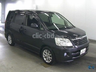 Noah X sun roof Black color Sun Roof Family used