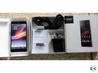 Original Sony Xperia Z LTE Version With Box Original Sony Xperia Z LTE Version With Box