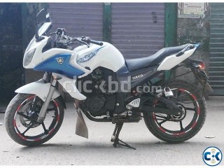 Yamaha Fazer vers-2 with kick