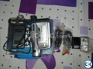 Panasonic NV-VZ30 VHS-C Movie Camera