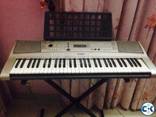 YAMAHA PSR E313 Semi- Professional Keyboard For Sell