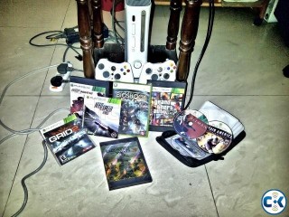 XBOX 360 PRO 80 GB 2 Wireless Controllers 70 Games FREE
