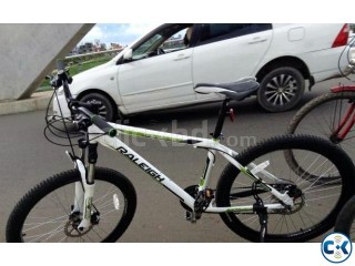 Raleigh Talus 3 fresh condition White Color 17 inch Frame