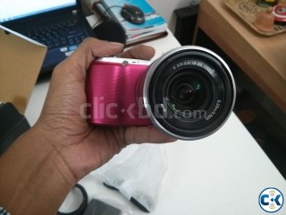 Sony Nex-C3 w Double Lens kit E16mm F2.8 E18-55mm F3.5-5.6