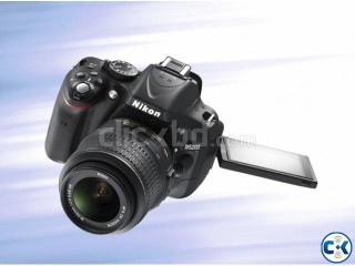NIKON D5200 SLR CAMERA WITH 18-55MM VR LENS CAMERAVISION