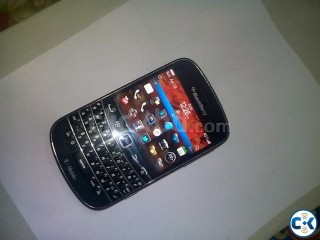 Blackberry 9900 BOLD Touch-n-type sale Price negotiable