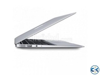 Apple 11 inch Macbook Air MD711ZP A