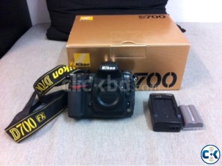Nikon D7000 DSLR Camera with 18-55mm 55-300mm VR Lenses
