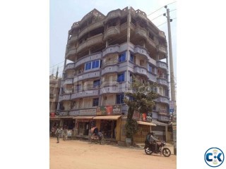 FULL BUILDING FOR SALE