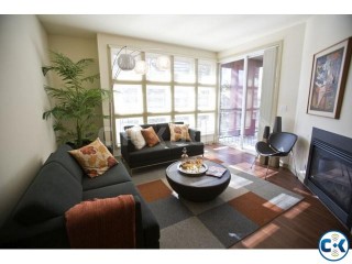 BEAUTIFUL FLAT WITH GAS LINE GENERATOR LIFTS SECURITY