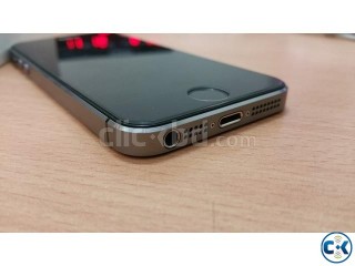 Apple iPhone 5S 16GB Space Grey Factory Unlock Apple iPhone 5S 16GB Space Grey Factory Unlock