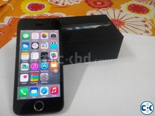 Apple iphone 5 16 GB Black Full Boxed Apple iphone 5 16 GB Black Full Boxed