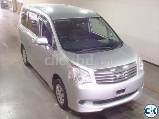 Toyota NOAH X-L Edition New shape Toyota NOAH X-L Edition New shape