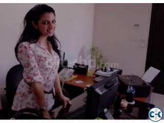 রিসিপশনিষ্ট বা Font-desk অফিসার Female