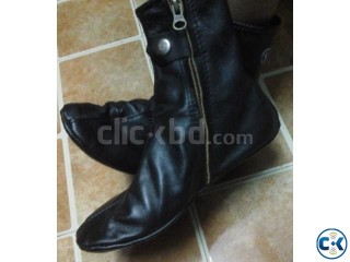 Leather socks চামরার মুজা