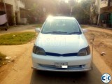 Toyota Platz 2001 White