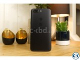 Brand New ONE PLUS 5T 64GB Sealed Pack 3 Yr Warranty Brand New ONE PLUS 5T 64GB Sealed Pack 3 Yr Warranty