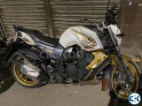 FZs FI White 2012 Model