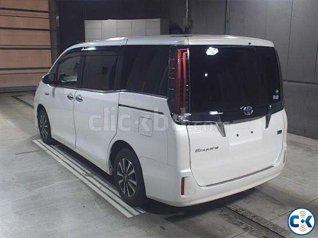 Toyota Esquire GI PREMIUM 2018 price in Bangladesh | ClickBD image 2
