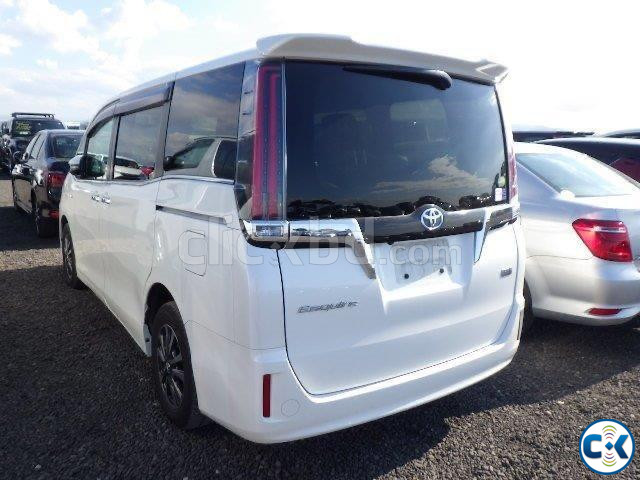 Toyota Esquire 2018 price in Bangladesh | ClickBD image 3