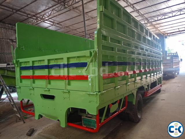 HINO TRUCKS - Hino RANGER 2004 Medium Duty Truck | ClickBD image 4